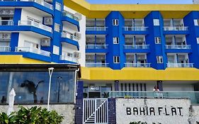 Flat no Farol da Barra 129