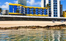 Flat no Farol da Barra 129